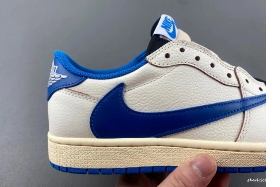 DM7866-104 SP DM7866-104 TRAVIS  1 LOW RETRO OG SCOTT  JORDAN 1030